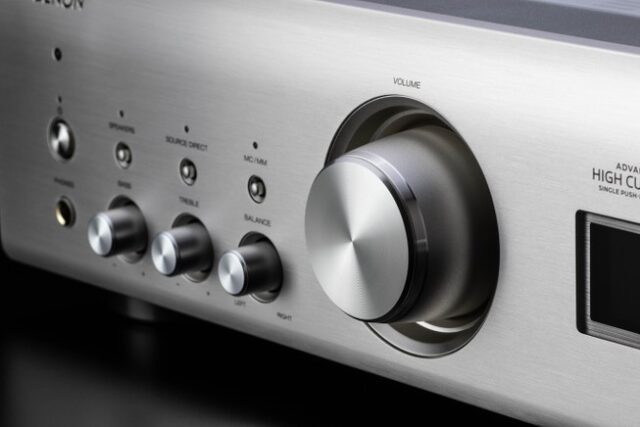 Denon: amplificatori stereo PMA-1700NE e PMA-900HNE e lettore CD DCD-900NE Denon PMA-1700NE PMA-900HNE DCD-900NE