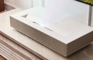 LG Cinebeam HU915QE: proiettore laser ultra corto LG CINEBEAM HU915QE