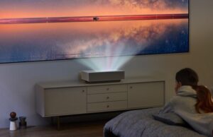 Proiettore Laser LG Cinebeam 4K HU715Q a tiro ultra-corto: specifiche e prezzo Proiettore LG Cinebeam HU715Q